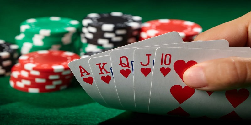 Các chiến thuật cơ bản khi chơi Poker đỉnh cao